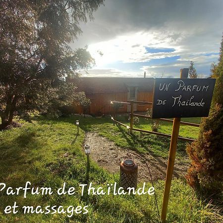 Un Parfum De Thailande, Ressourcement Et Massages Curemonte Luaran gambar
